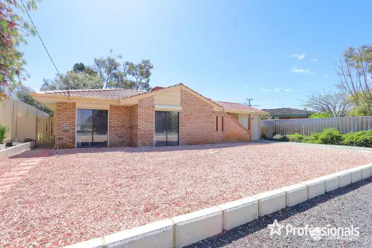 37 South Lakes Drive
