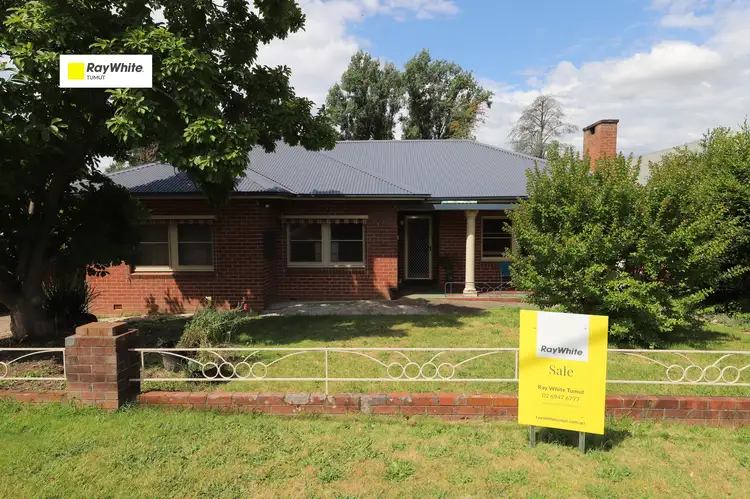 2 Clunie Avenue, Tumut NSW 2720