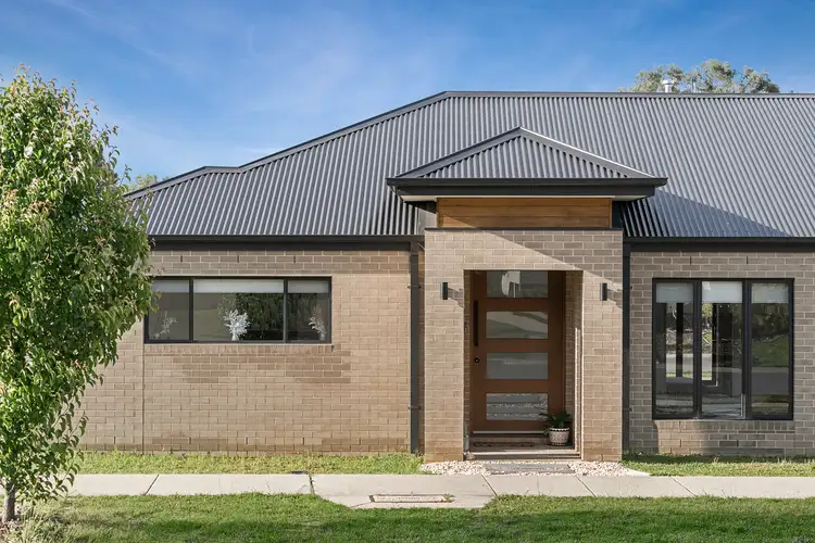 Main view of Homely house listing, 25 Cutler Crescent, Wodonga VIC 3690