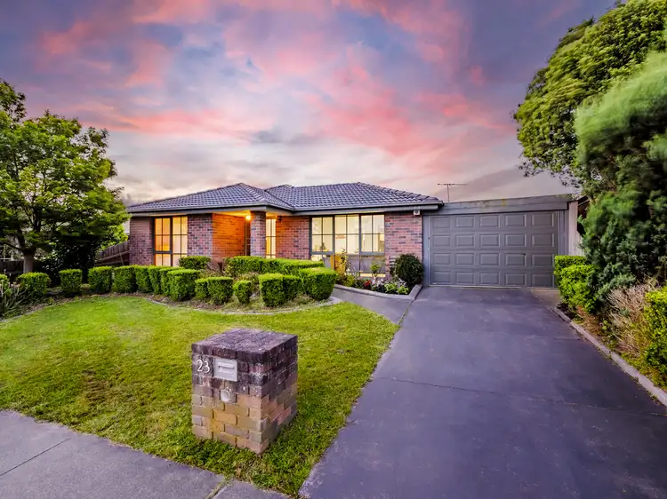 23 Stirling Avenue, Cranbourne North VIC 3977