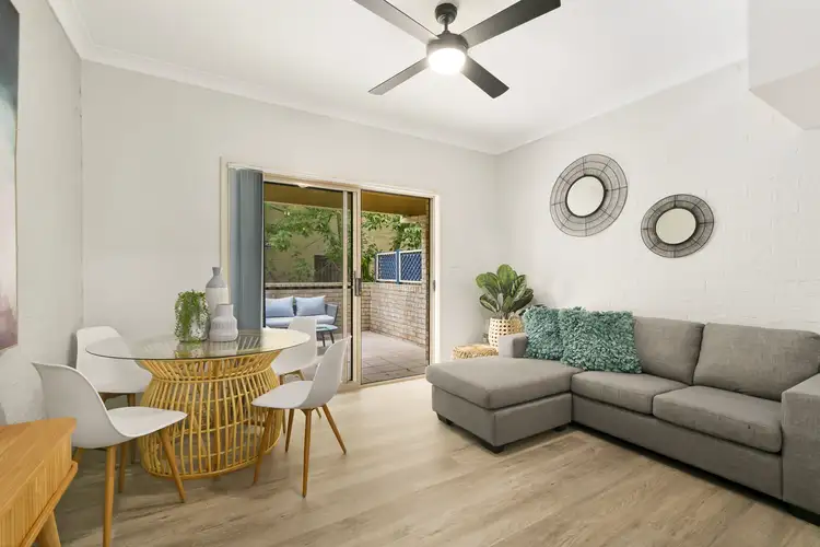 2/40 Showground Road, Gosford NSW 2250