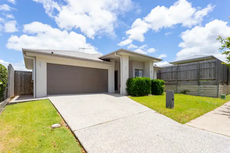 6 Maynard Street, Silkstone QLD 4304
