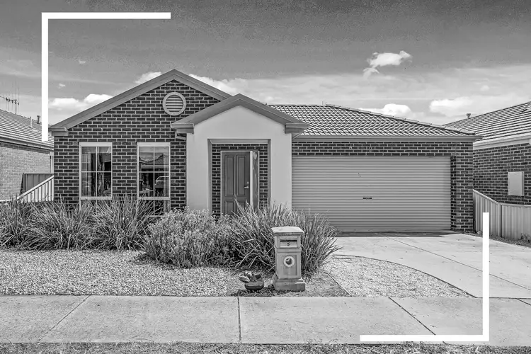 8 Manna Gum Drive, Epsom VIC 3551