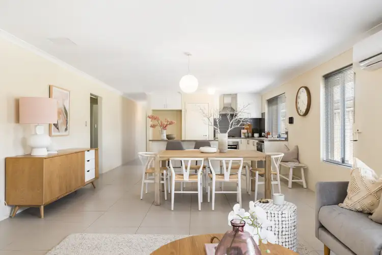 16 Clarity Elbow, Atwell WA 6164