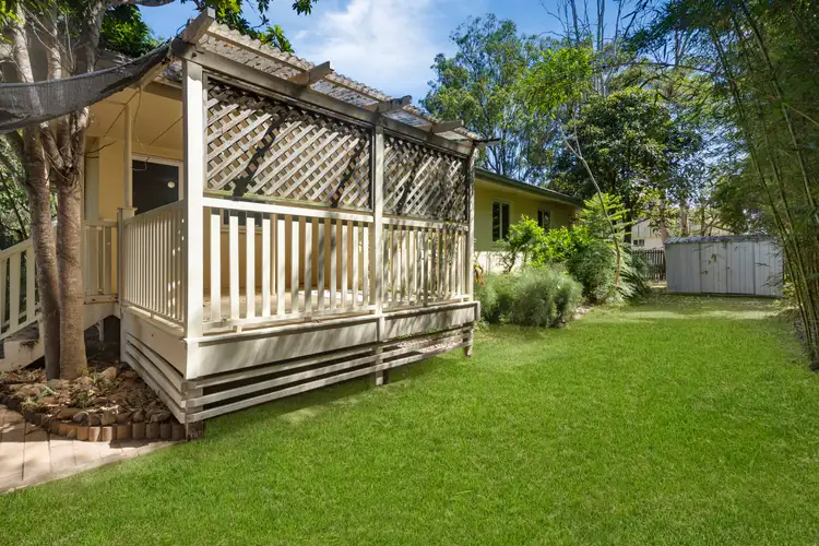 11 Petrie Street, Leichhardt QLD 4305