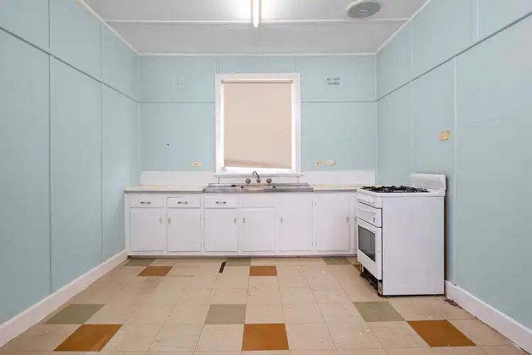 Fifth view of Homely house listing, 102 Vesper Street, Temora NSW 2666