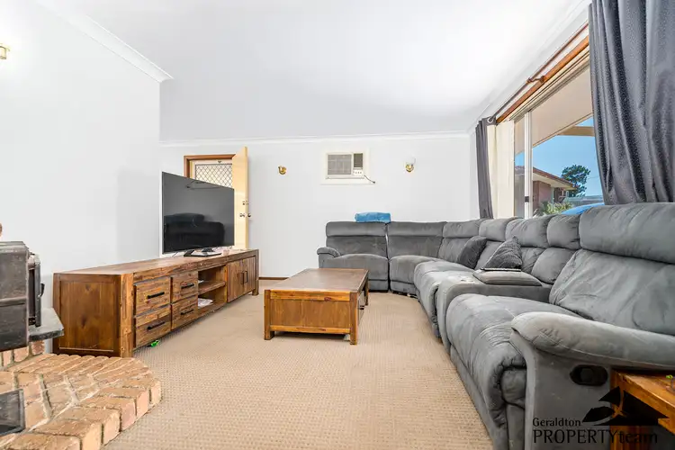 Second view of Homely house listing, 8 Earle Place, Utakarra WA 6530