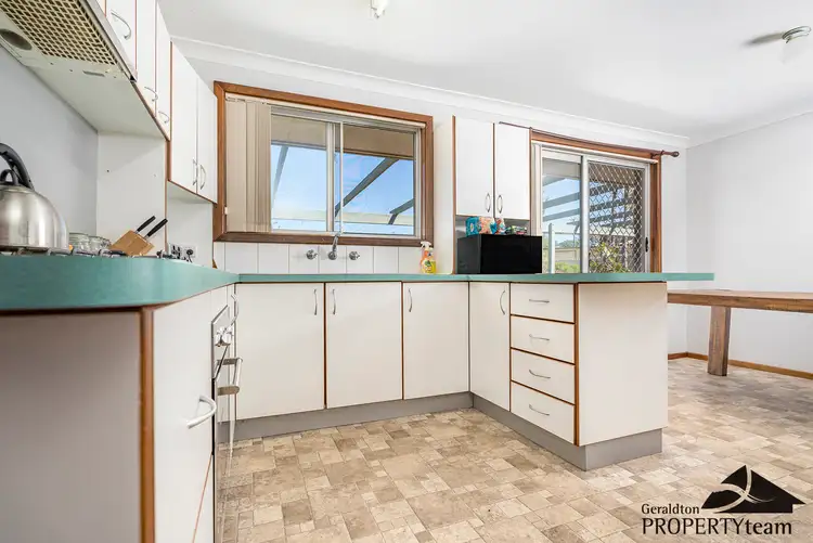 Fifth view of Homely house listing, 8 Earle Place, Utakarra WA 6530