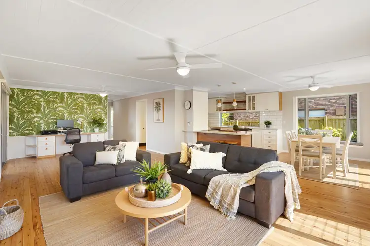 91 Ridgeway Avenue, Southport QLD 4215