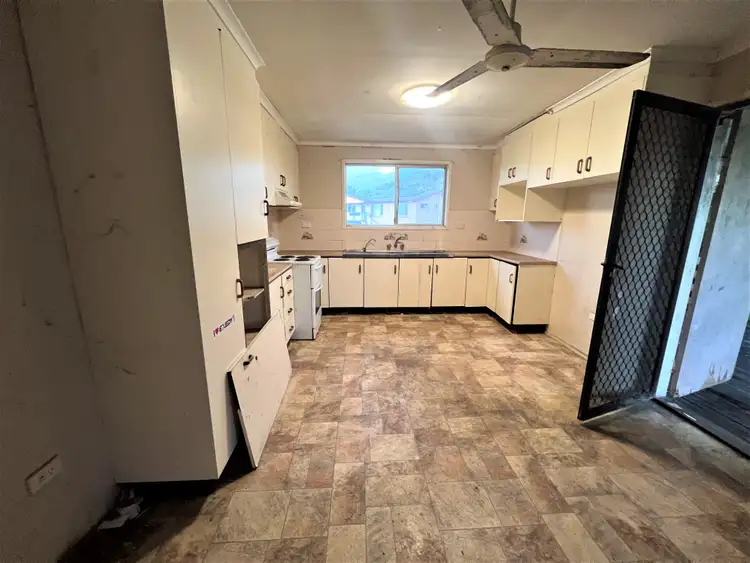 Second view of Homely house listing, 7 Saturn Crescent, Telina QLD 4680