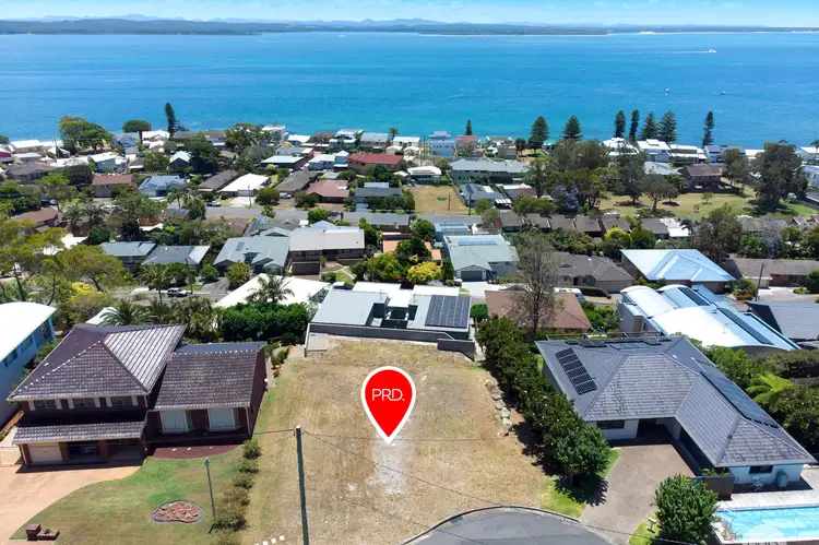 25 Myan Close, Corlette NSW 2315