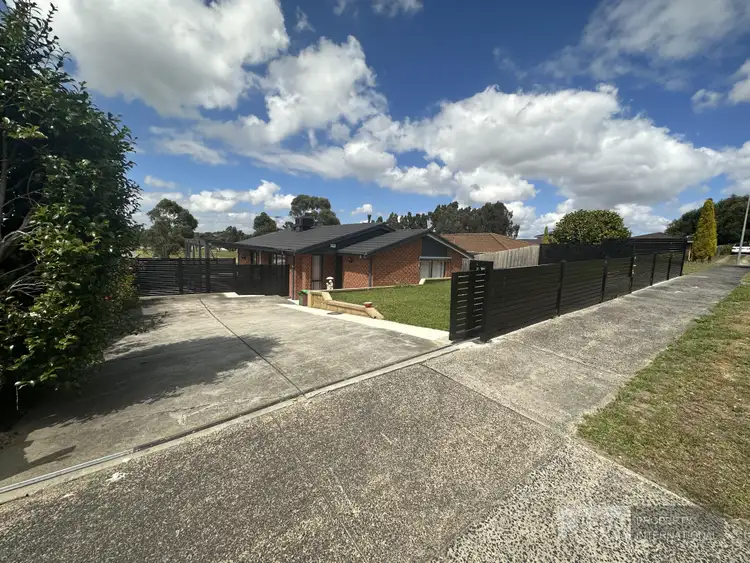 17 Manna Gum Court, Narre Warren VIC 3805