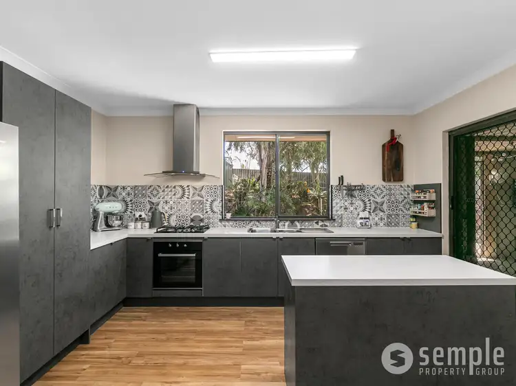 18 Larkspur Cross, Yangebup WA 6164