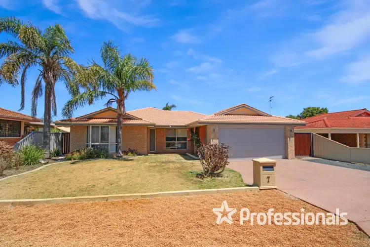 7 Hertford Elbow, College Grove WA 6230
