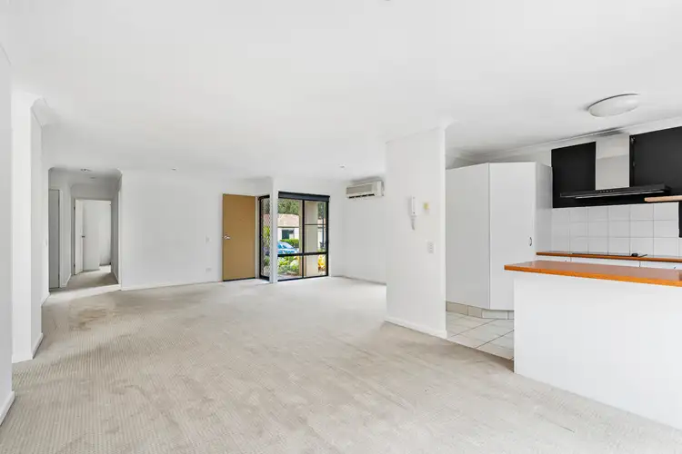 9/15 Amsonia Court, Arundel QLD 4214