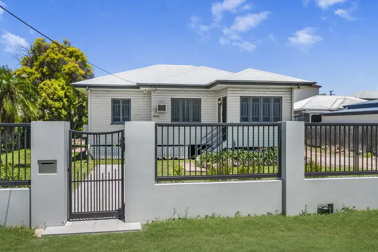 10 Carmody Street, Hermit Park QLD 4812