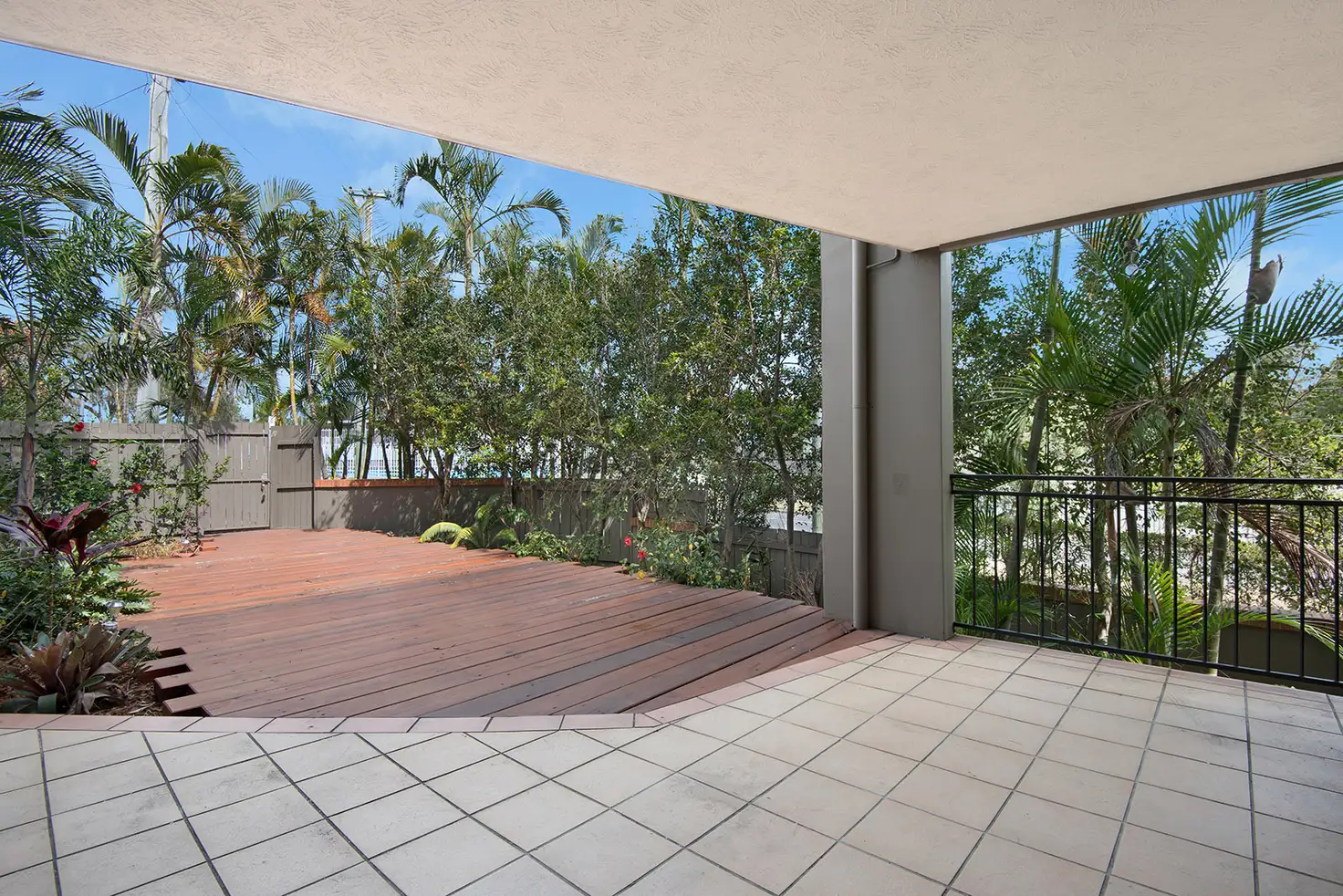 Main view of Homely unit listing, 4/13 Vectis Street, Norman Park QLD 4170