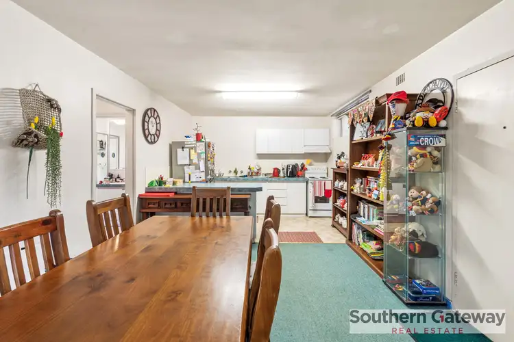14/2 Pengilly Road, Orelia WA 6167