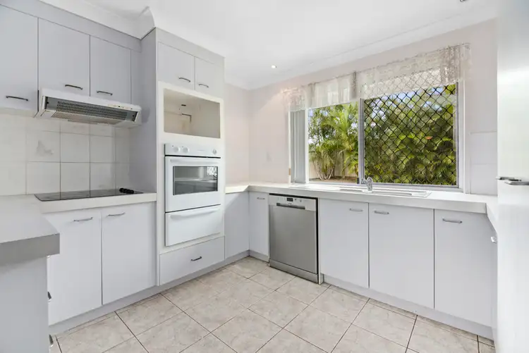 Sixth view of Homely house listing, 8 Tee Place, Arundel QLD 4214