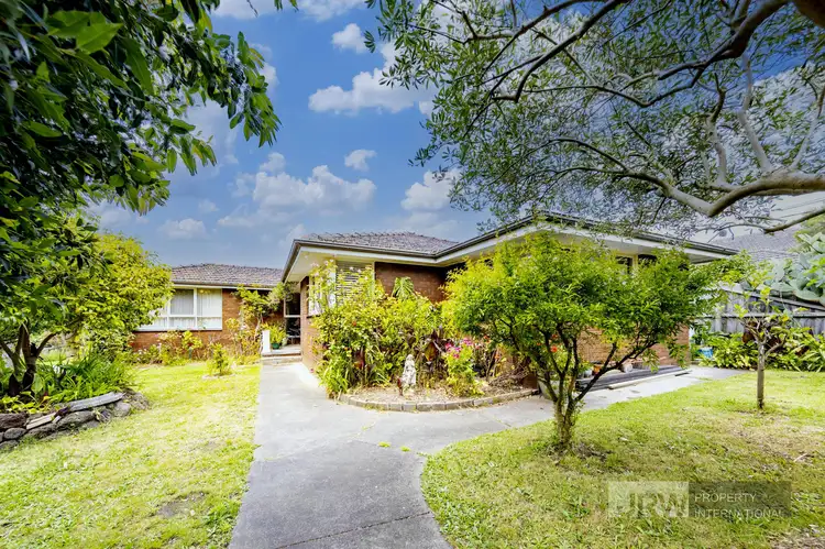 22 Southdown Avenue, Glen Waverley VIC 3150