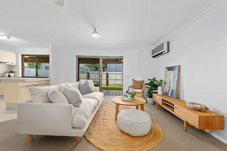4/11 Gordon Street, Labrador QLD 4215
