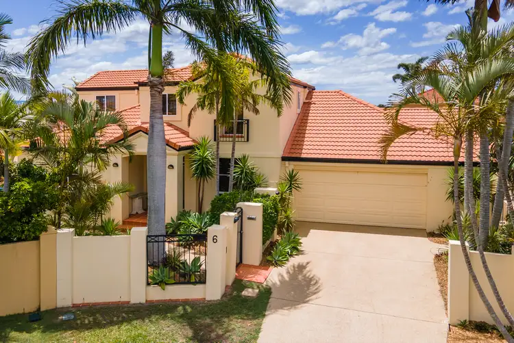 6 Roger Court, Benowa Waters QLD 4217