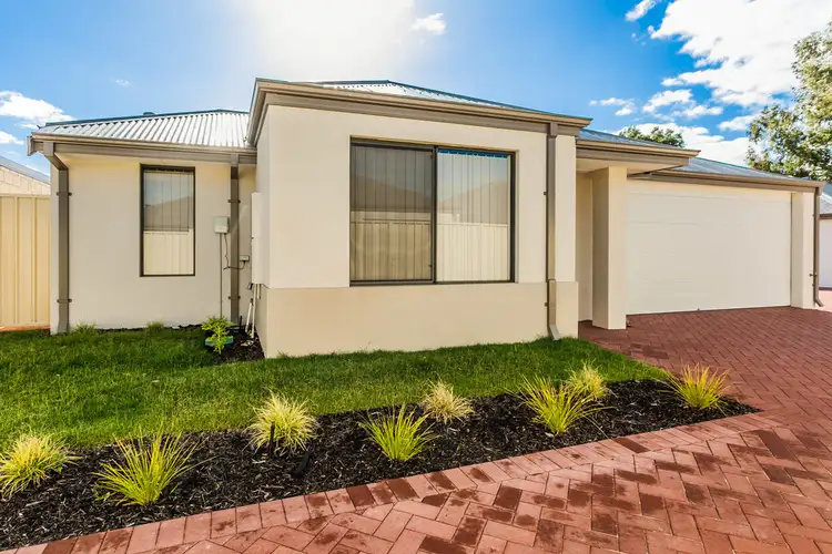 Main view of Homely house listing, 2/15 Robin Hood Avenue, Armadale WA 6112