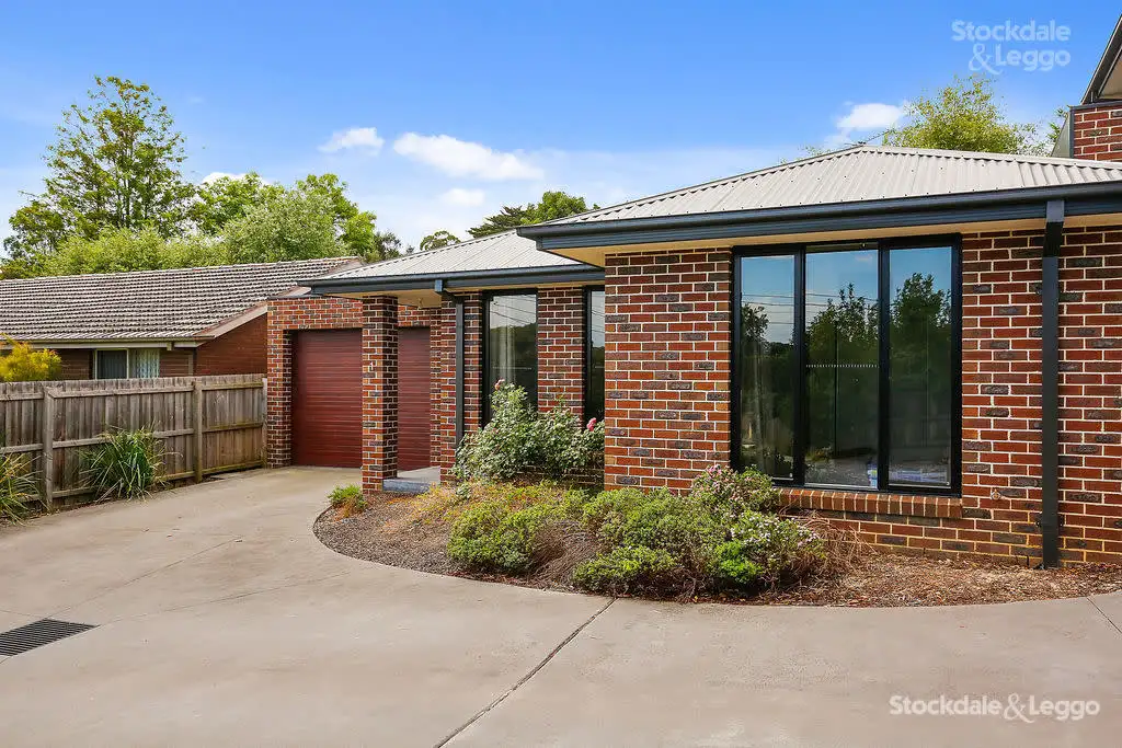 Main view of Homely townhouse listing, 1/3 Pope Court, Mooroolbark VIC 3138