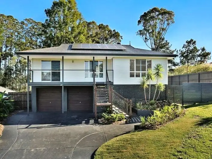 12 Carruthers Court