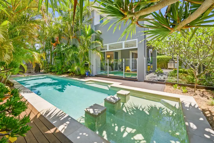 15 Parkview Place, Helensvale QLD 4212