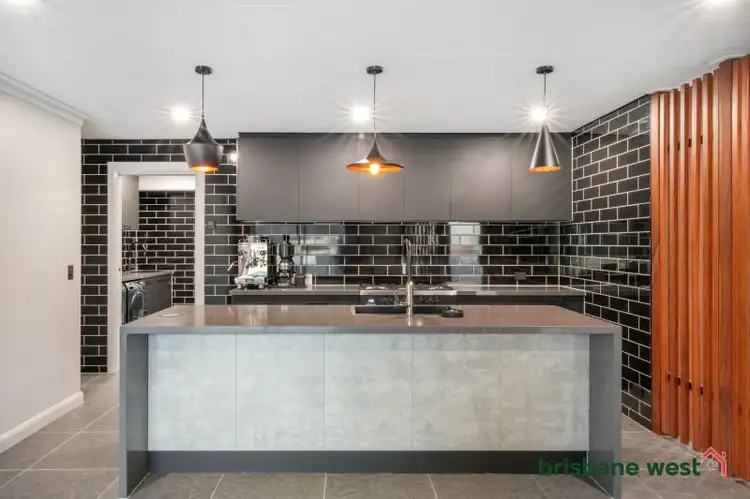 31 Boolungal Way, Karana Downs QLD 4306