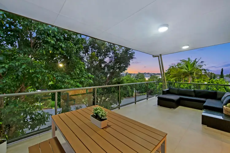 1/18 Menton Avenue, Varsity Lakes QLD 4227
