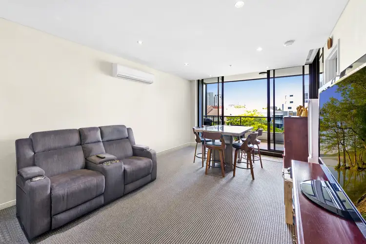 711/2 Aqua Street, Southport QLD 4215