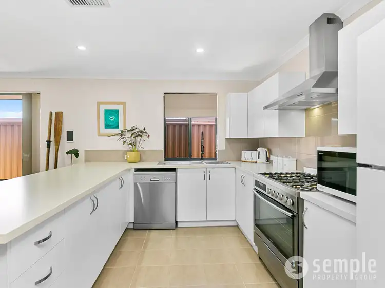 Fourth view of Homely house listing, 10 Elsinge Link, Baldivis WA 6171