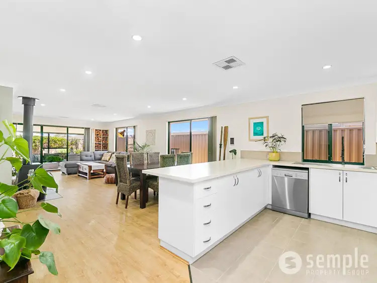 Sixth view of Homely house listing, 10 Elsinge Link, Baldivis WA 6171