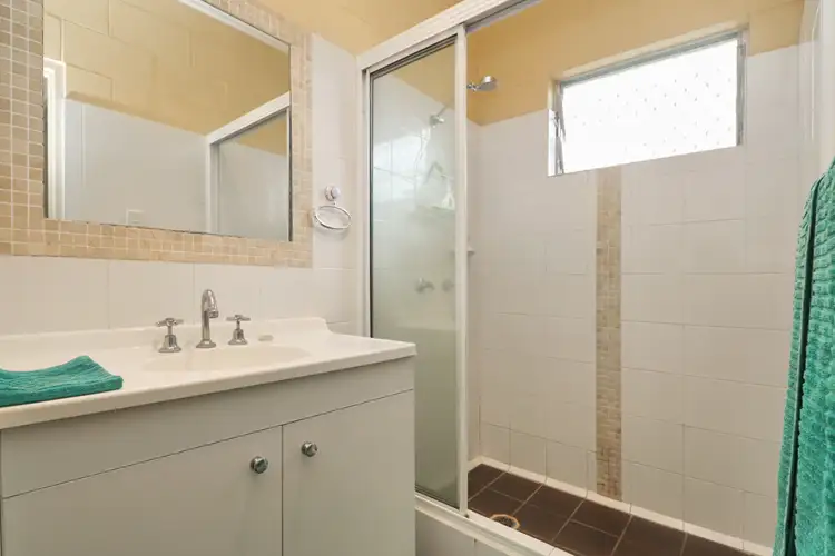 Fourth view of Homely unit listing, 2/17 Crauford Street, West End QLD 4810