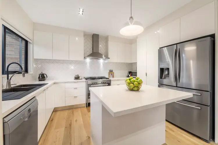 Fourth view of Homely townhouse listing, 2/113 Greensborough Road, Macleod VIC 3085