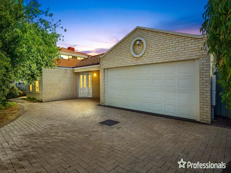Main view of Homely house listing, 2/99 Welwyn Avenue, Salter Point WA 6152