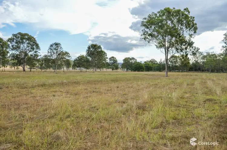 8 Beames Drive, Laidley South QLD 4341