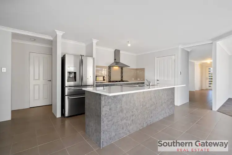 10 Manar Way, Byford WA 6122