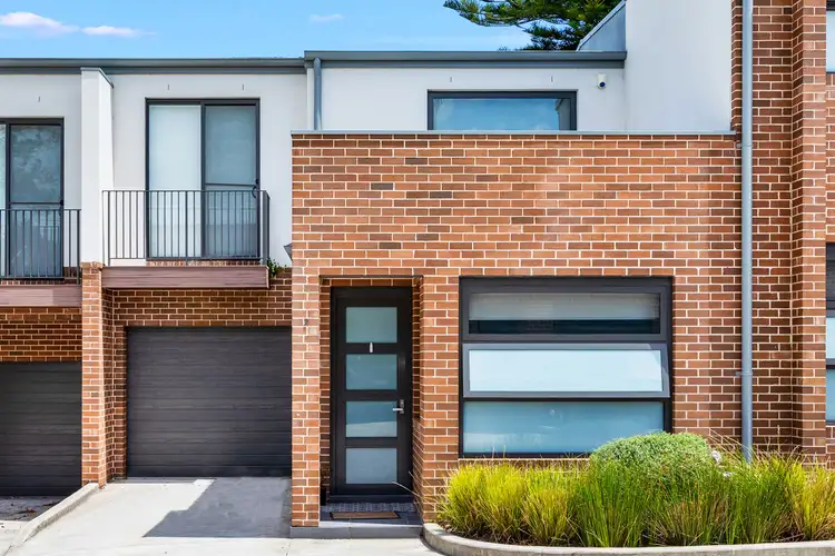 2/24 Kenna Place, Gymea NSW 2227