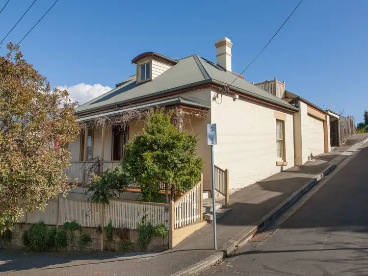11 Edward Street, Glebe TAS 7000