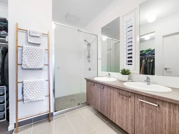 Fifth view of Homely house listing, 9 Carisbrooke Way, Clyde North VIC 3978
