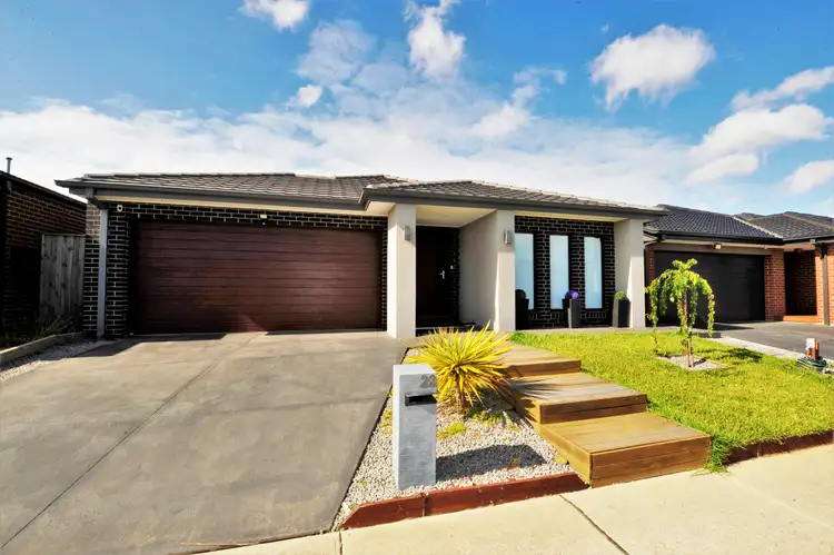 22 Shulze Drive, Clyde North VIC 3978