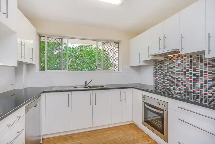 1/123 Old Cleveland Road, Greenslopes QLD 4120