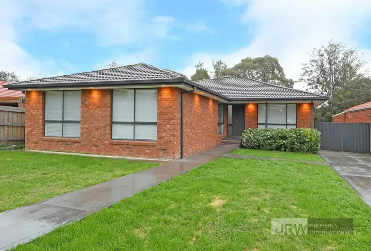 302 Dandelion Drive, Rowville VIC 3178