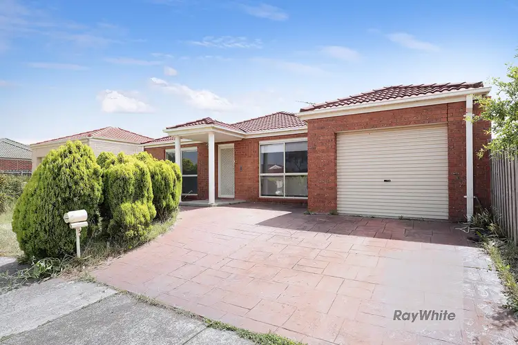 4 Regency Road, Roxburgh Park VIC 3064