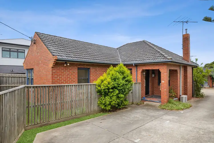Main view of Homely townhouse listing, 1/142 Roslyn Road, Belmont VIC 3216
