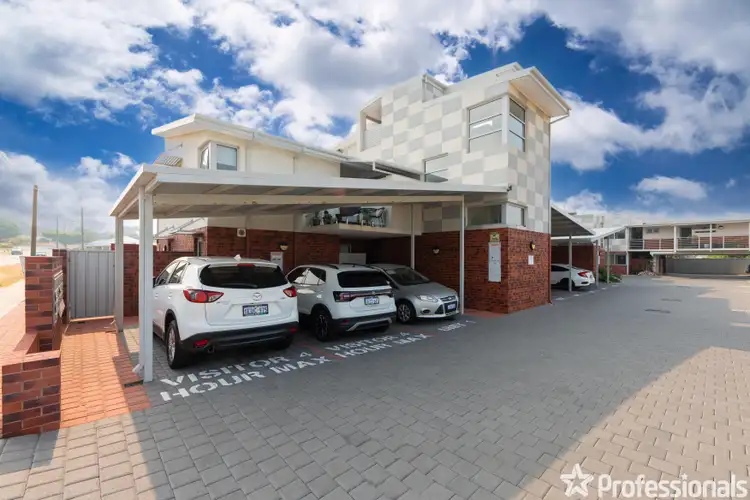 3/70 West Churchill Avenue, Lake Coogee WA 6166