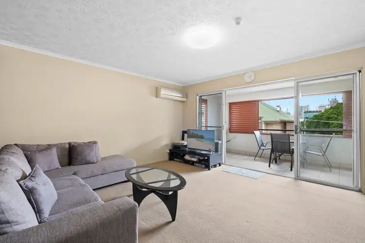 Third view of Homely apartment listing, 4/25 Edmondstone Street, South Brisbane QLD 4101